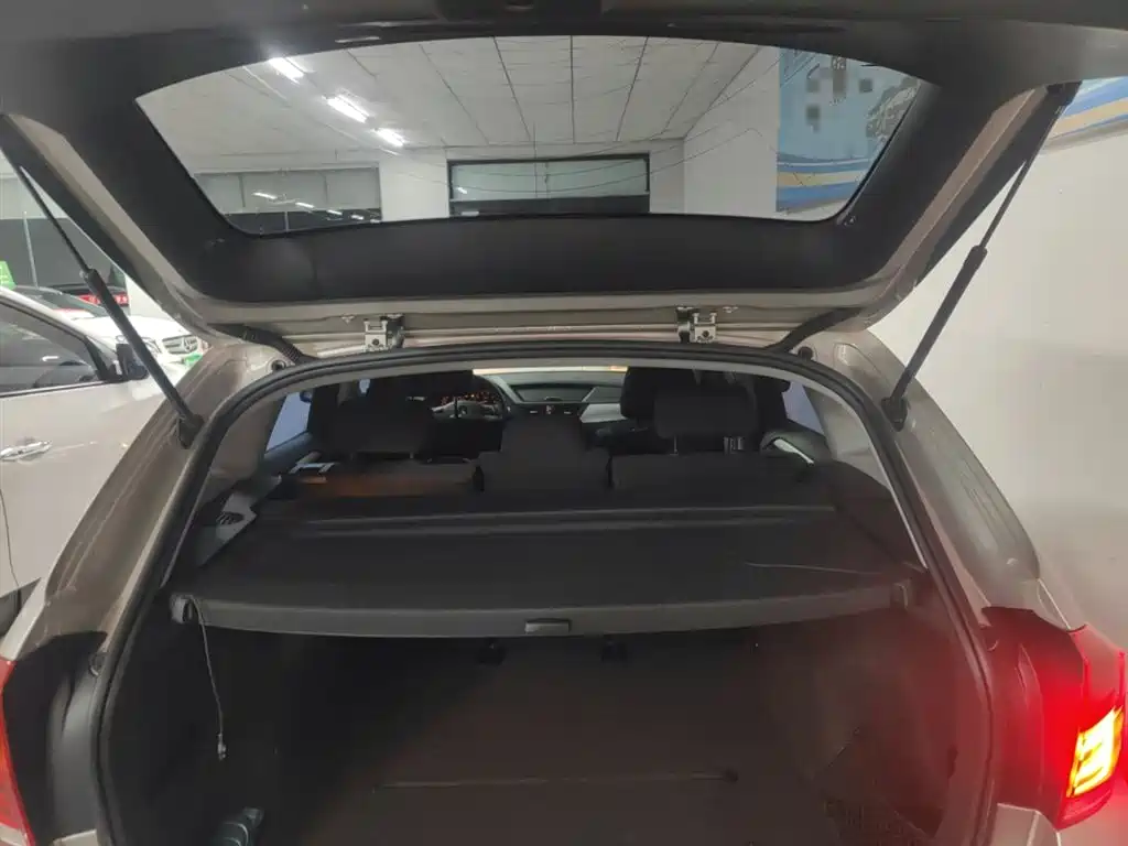 BMW X1 2014 sDrive18i Fashion Edition фото 9