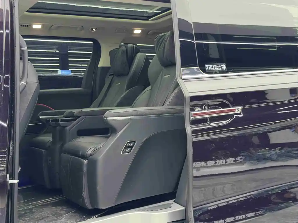 Hongqi HQ9 PHEV 2024 Model 2.0T AWD Luxury Edition фото 7