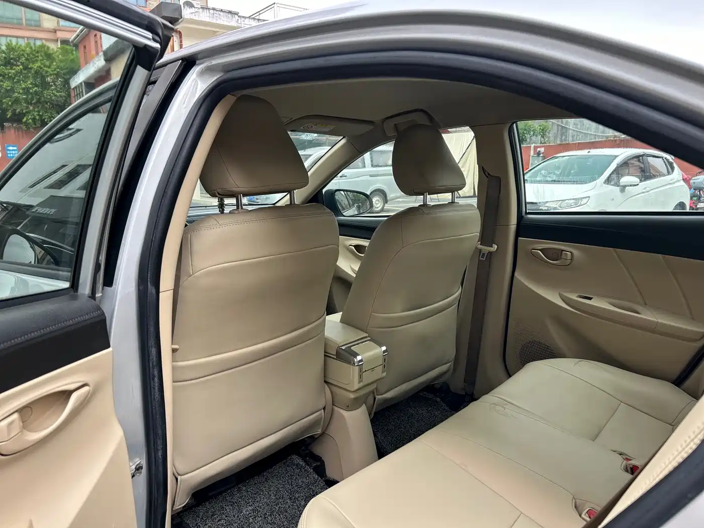 Toyota Vios 2014 1.5L Automatic Wisdom Edition фото 14