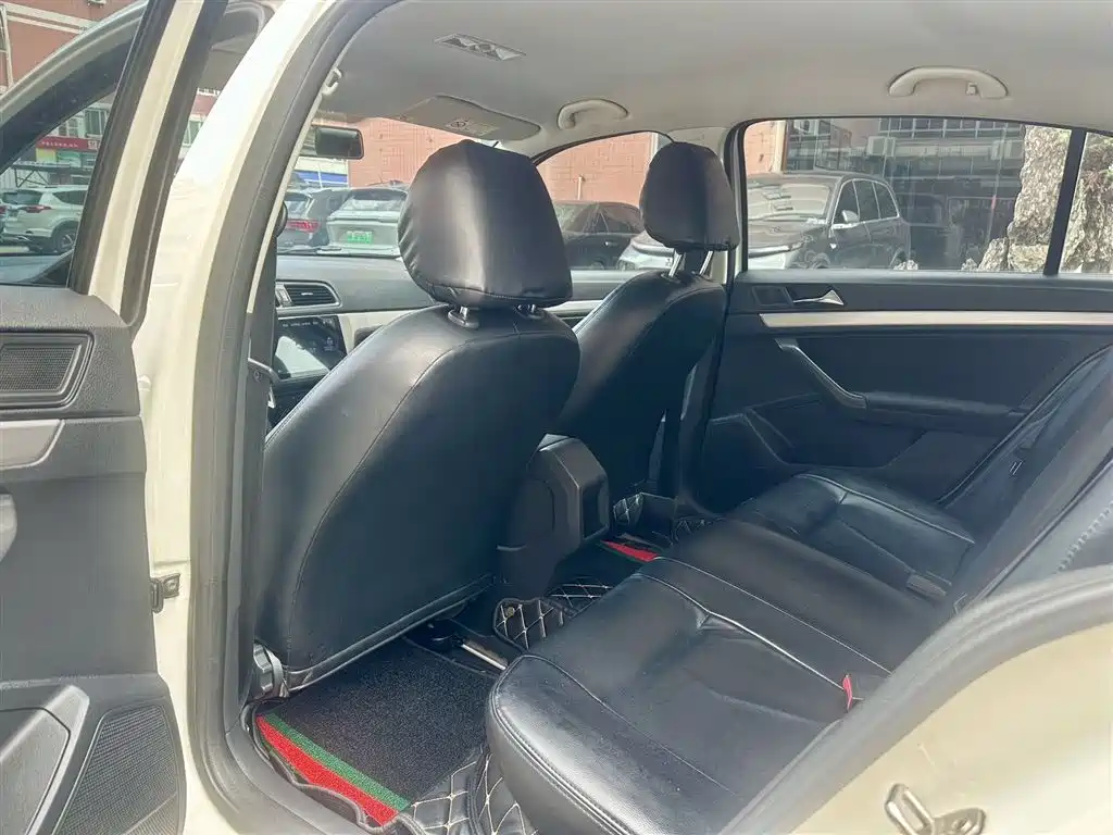 Volkswagen Lavida 2017 1.6L Automatic Trend Edition фото 6