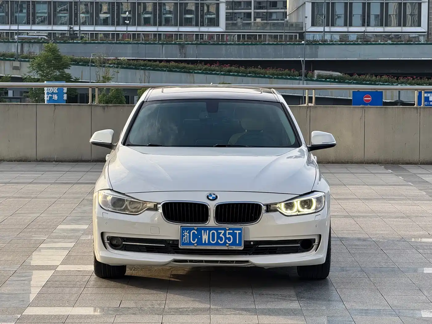 BMW 3 Series 2015 316Li Fashion фото 2