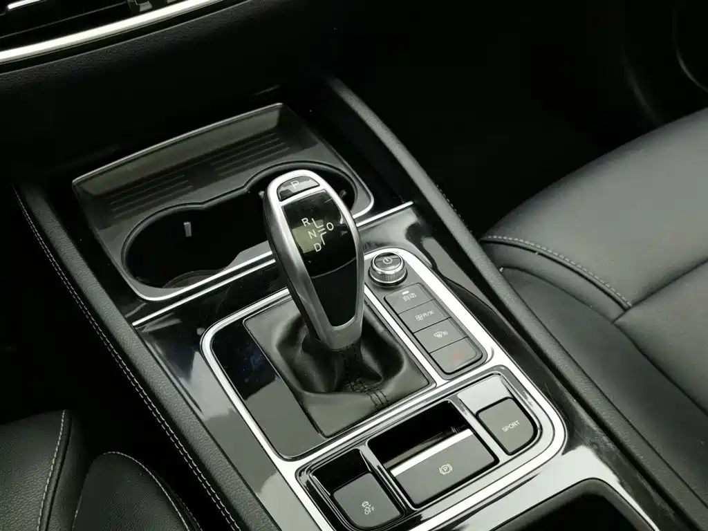 BYD Song MAX 2021 Upgrade 1.5T Automatic Flagship Edition 6-Seater фото 13
