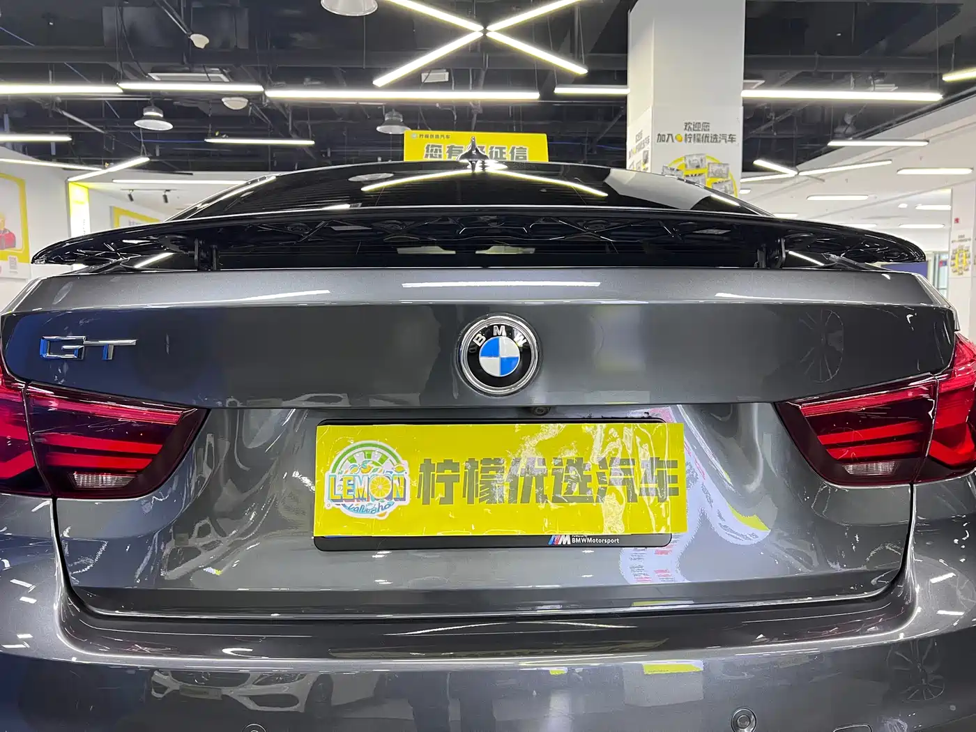 BMW 3 Series GT 2020 320i M Sport Black Night Edition фото 14