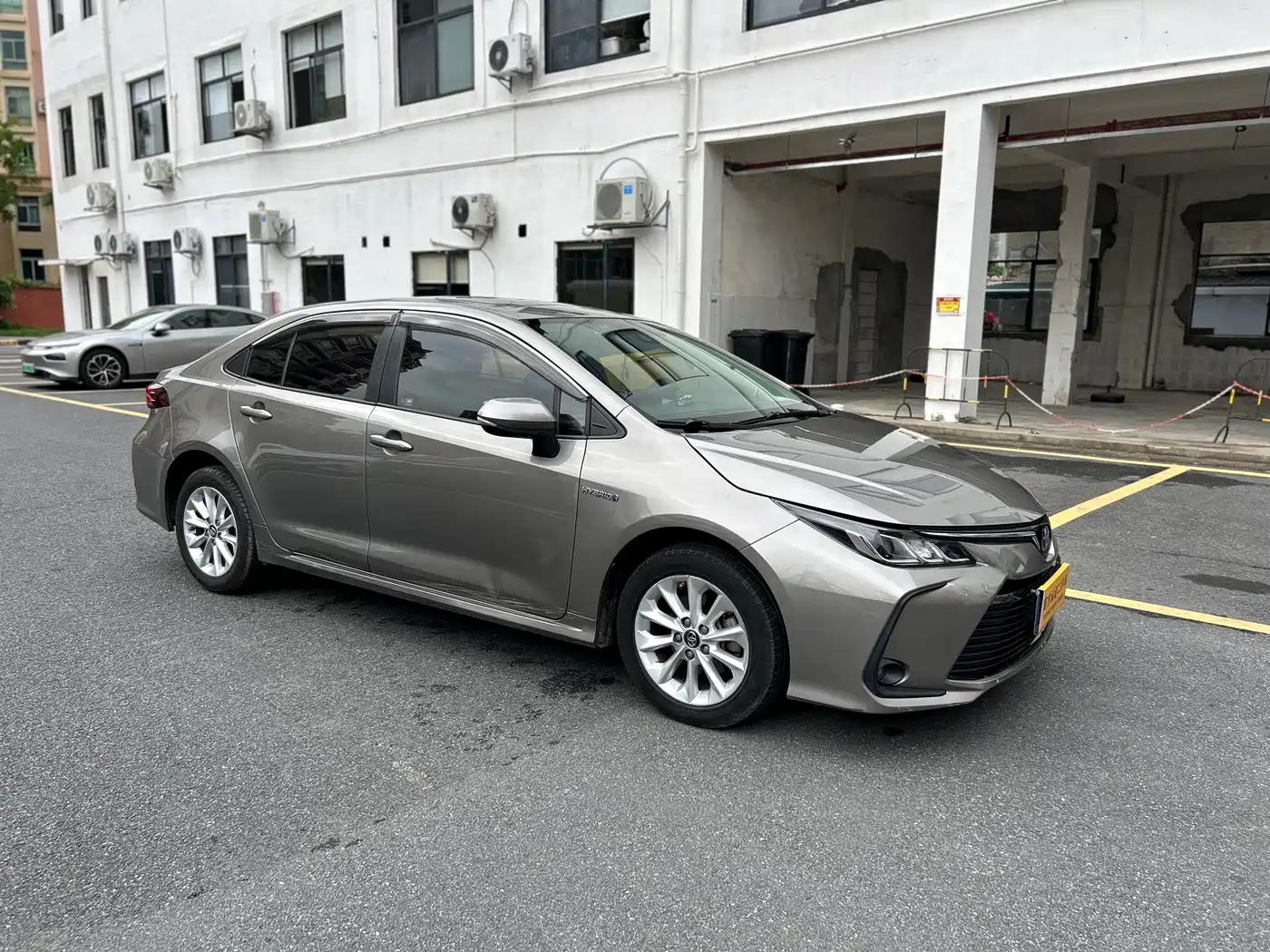 Toyota Corolla 2019 Hybrid 1.8L E-CVT GL-i Elite Edition фото 2