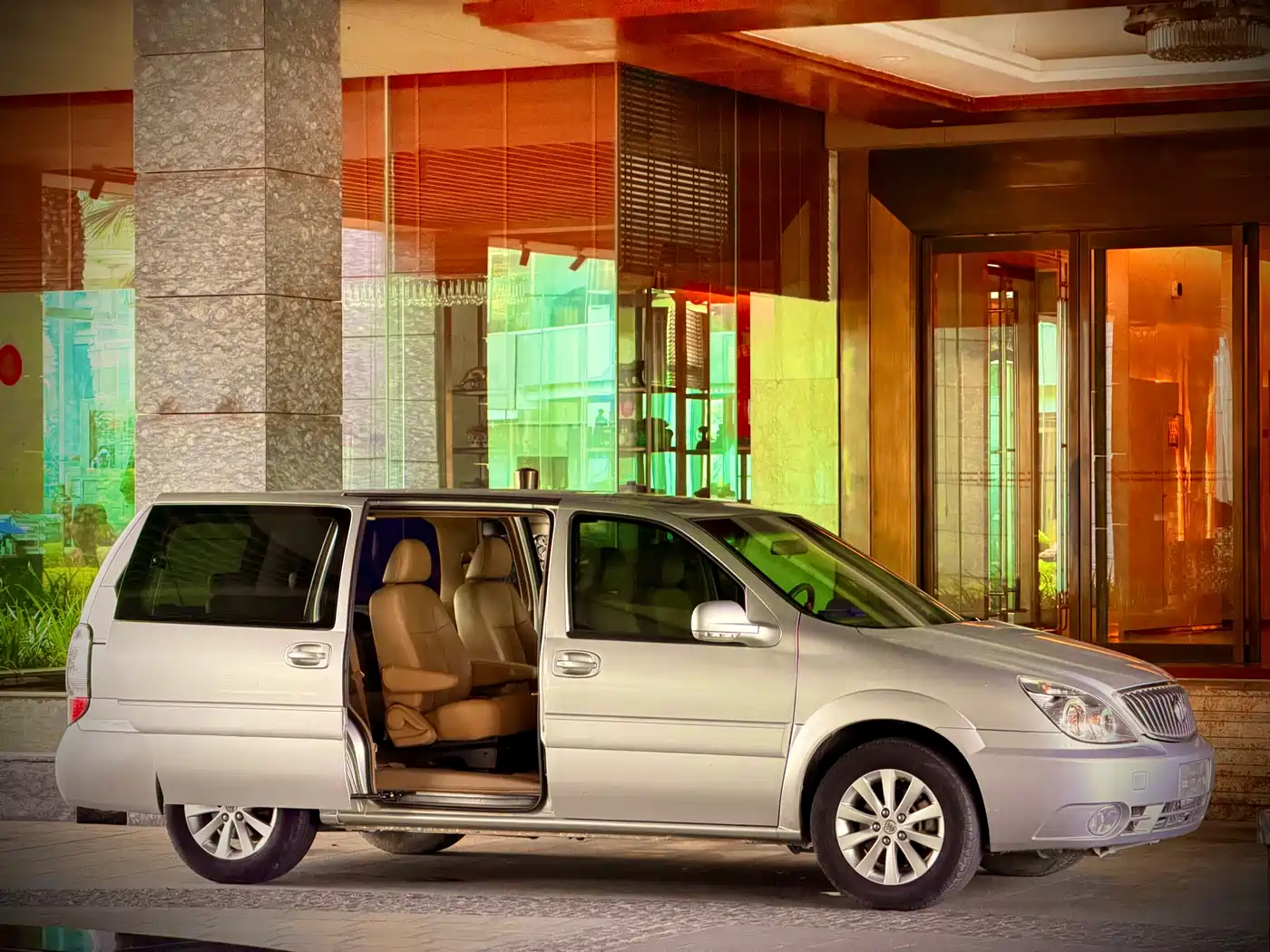 Buick GL8 2011 2.4L LT Luxury Business Executive фото 10