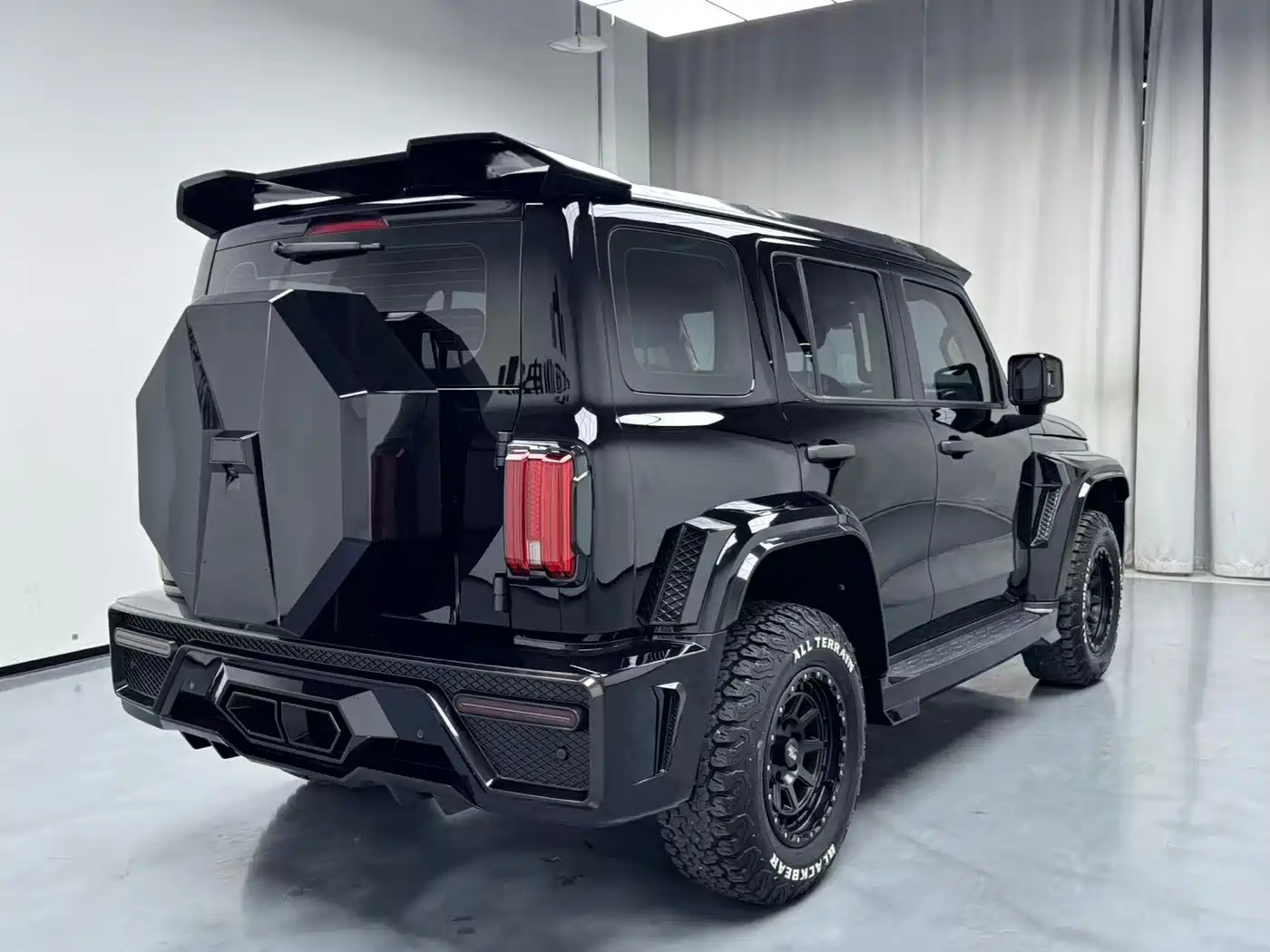 Tank 300 2023 Off-Road Edition 2.0T Conqueror фото 6