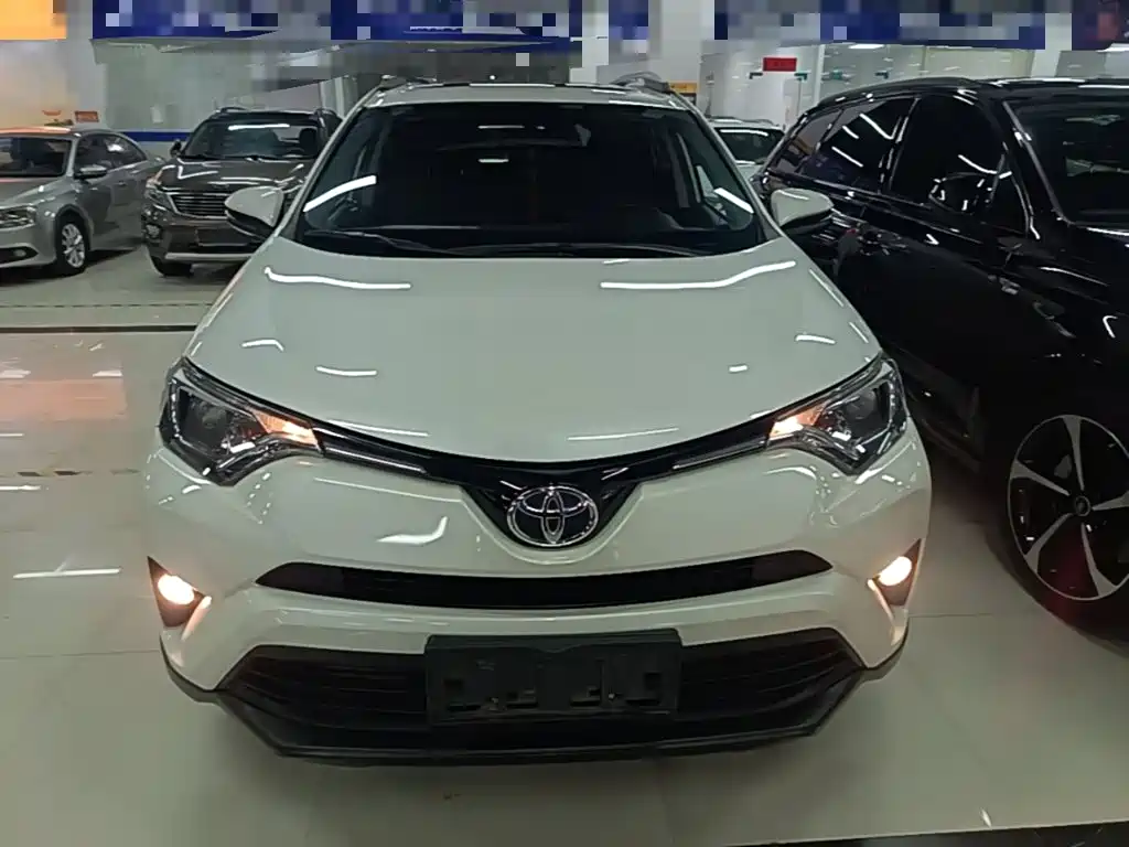 Photo 3 - Toyota RAV4 Rongfang