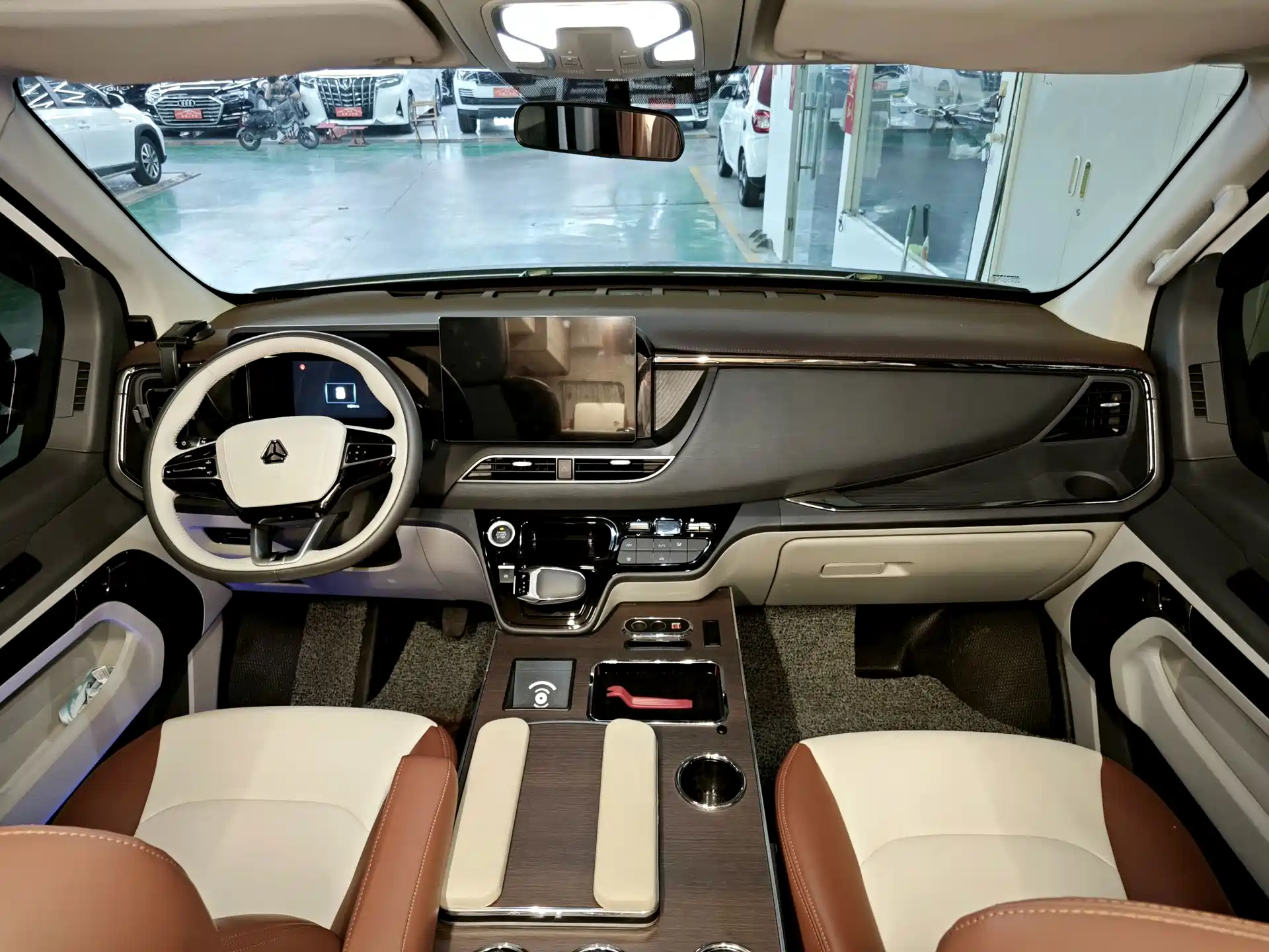 Фото 3 - Sinotruk Xianfeng V