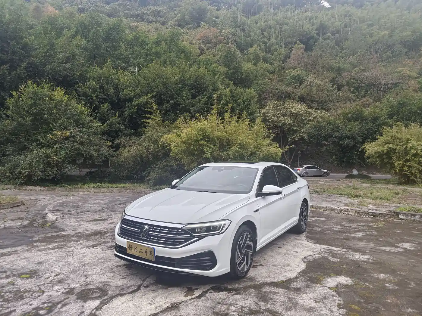 Volkswagen Sagitar 2023 Model Year 200TSI DSG Surpass Edition фото 2