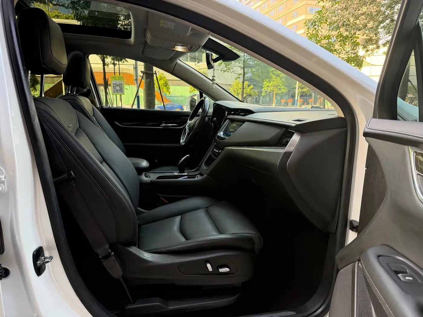 Cadillac XT5 2016 25T Luxury Model фото 12