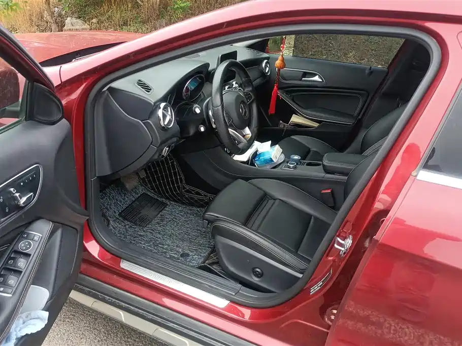 Mercedes-Benz GLA 2019 GLA 200 Dynamic фото 9