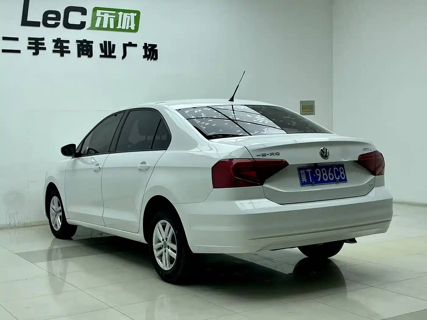 Volkswagen Jetta 2017 1.5L Manual Fashion фото 5