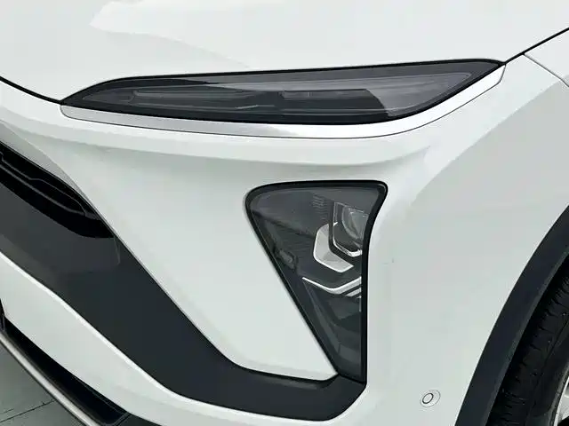 Фото 12 - NIO ES6