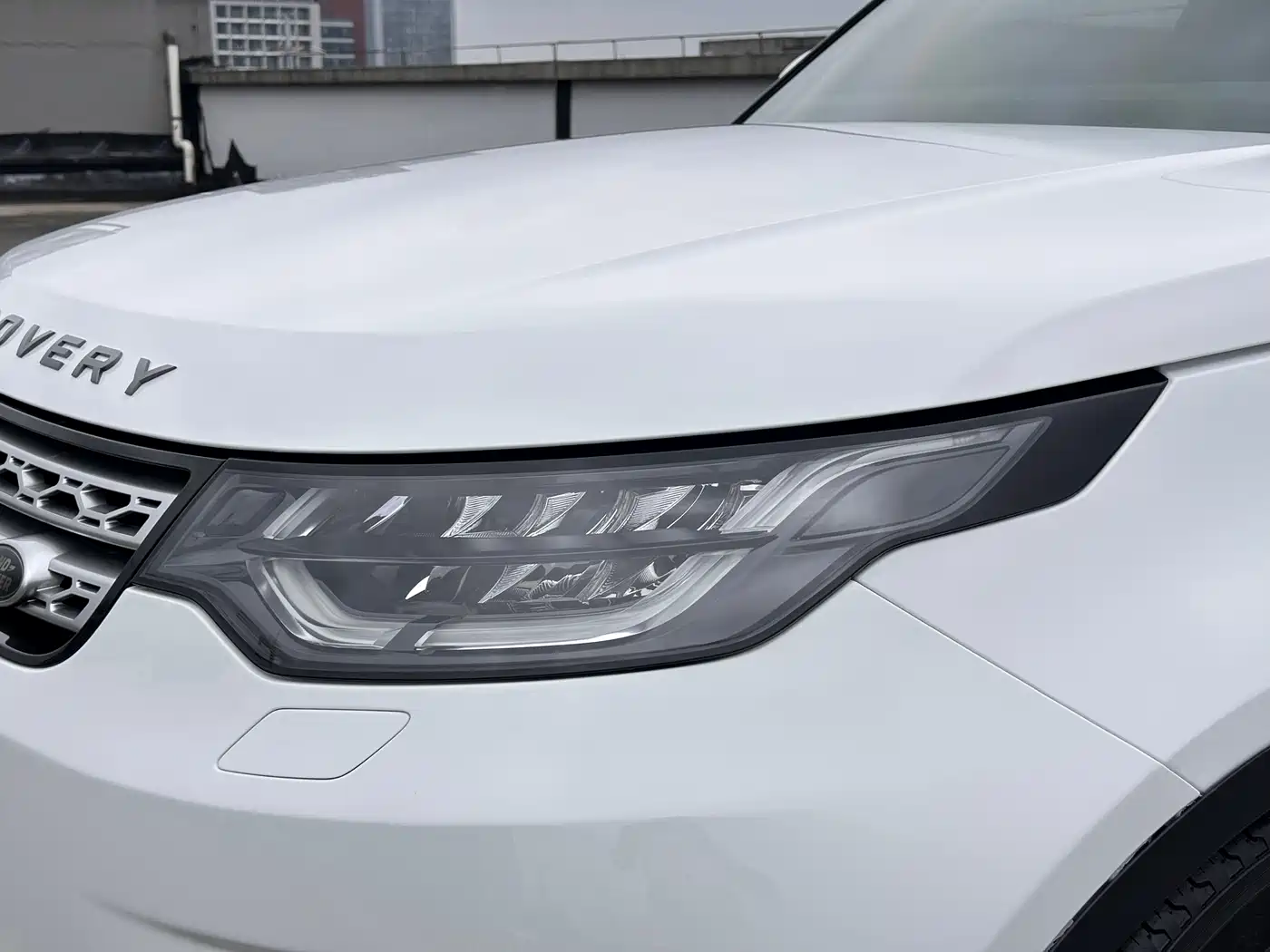 Land Rover Discovery 2017 3.0 SC V6 HSE фото 8