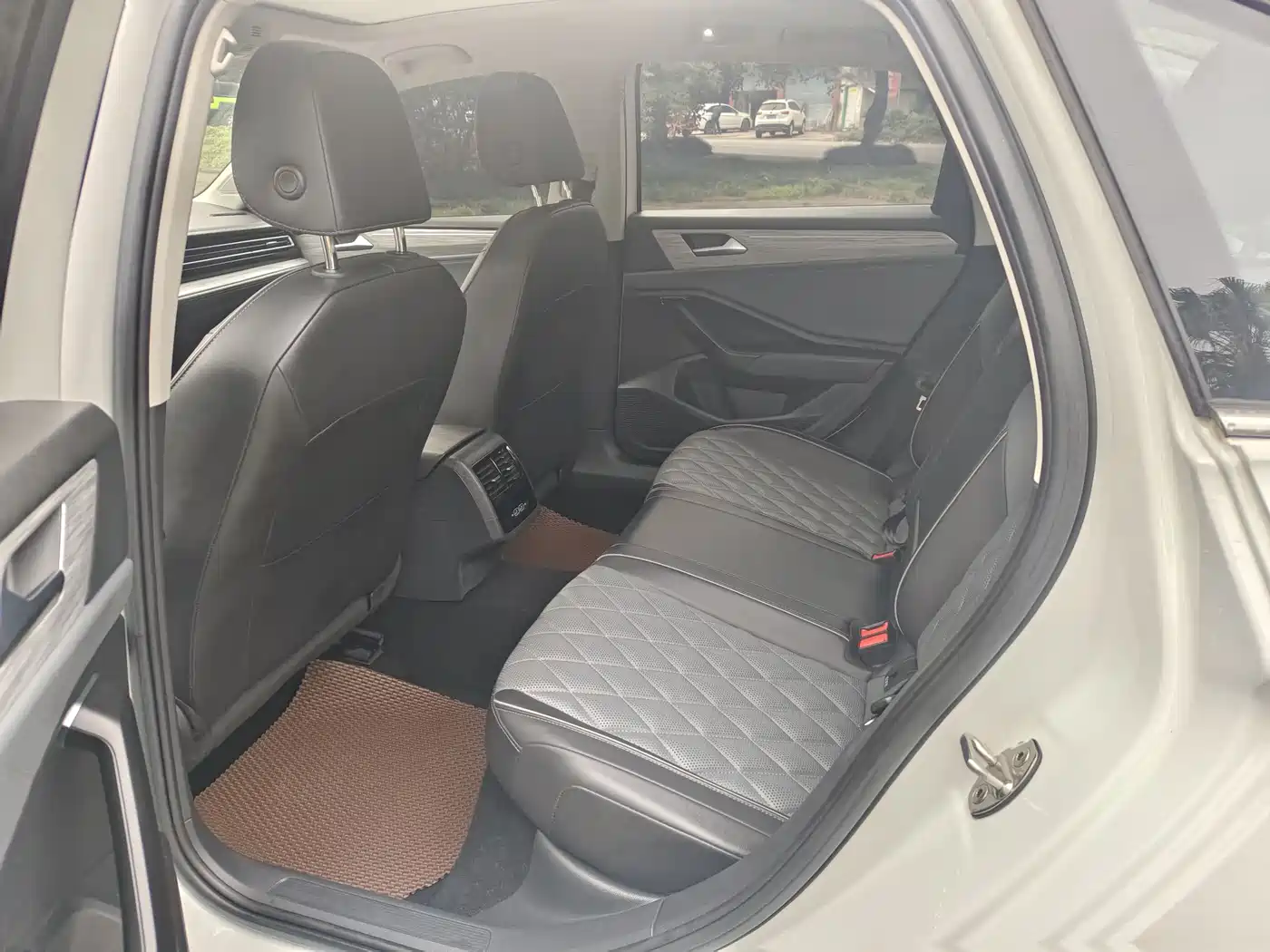 Volkswagen Sagitar 2023 Model Year 200TSI DSG Surpass Edition фото 5