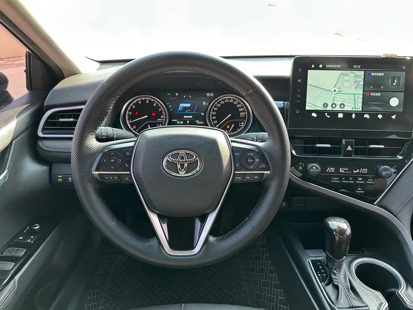 Toyota Camry 2023 2.0G Luxury Edition фото 8
