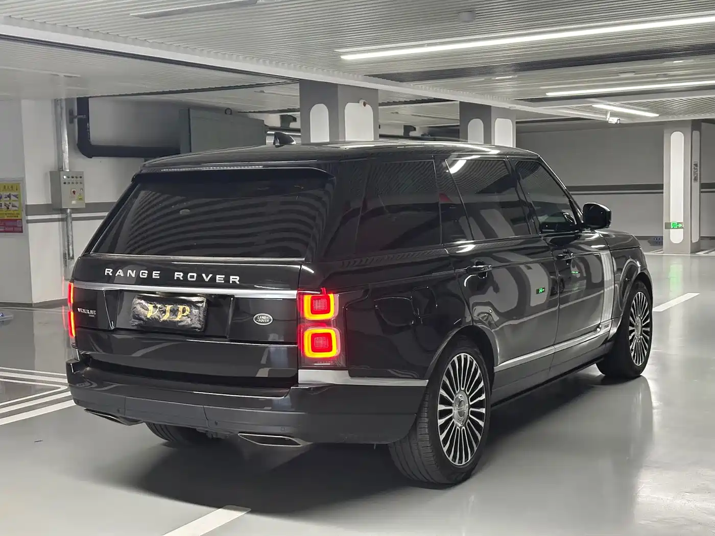 Фото 29 - Land Rover Range Rover