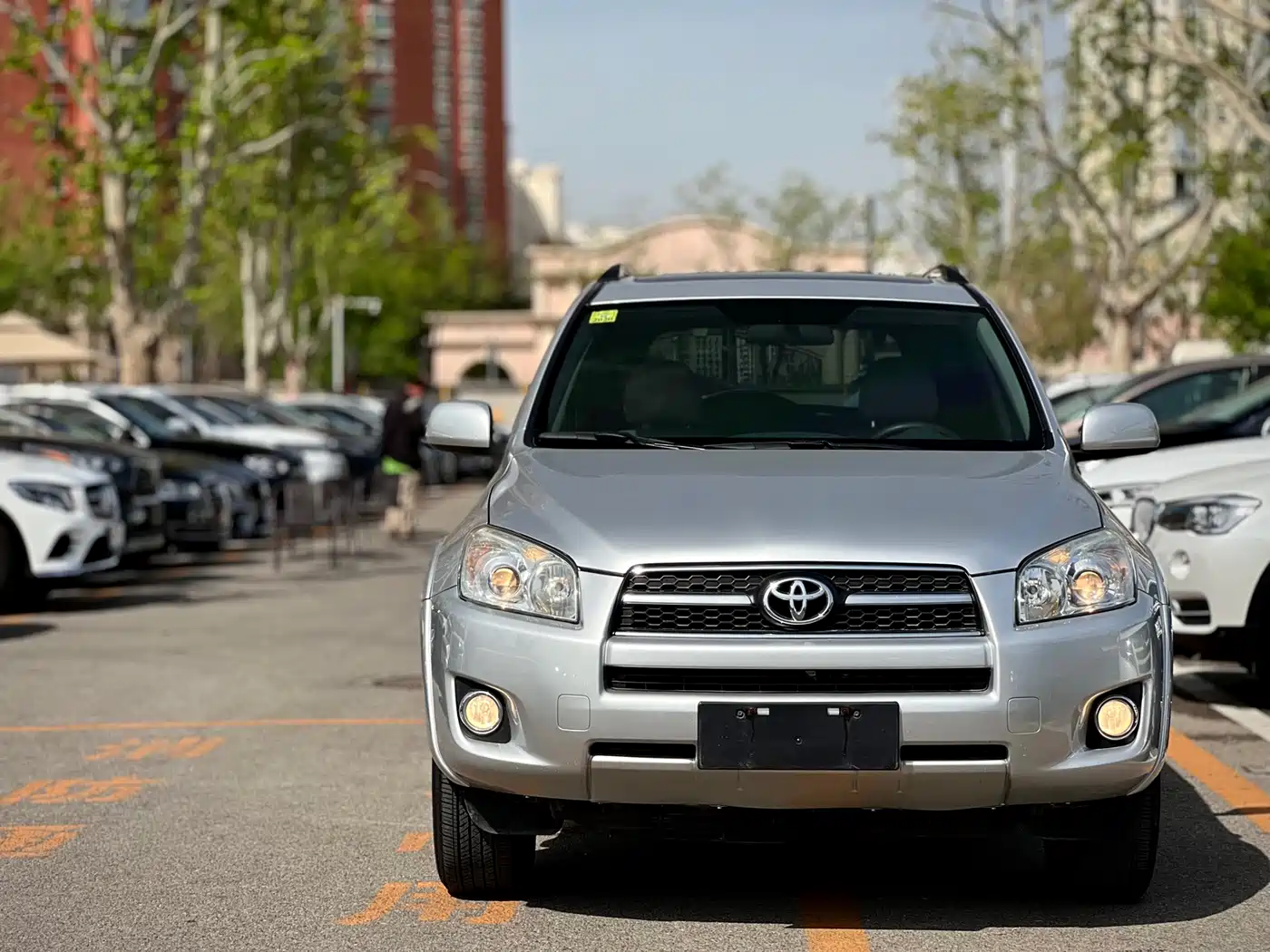 Toyota RAV4 Rongfang 2010 2.4L Automatic Luxury Upgrade Edition фото 2