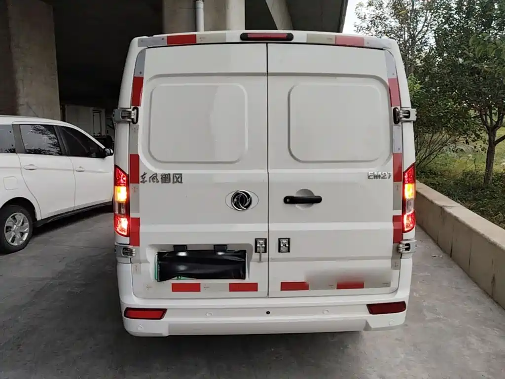 Фото 6 - Dongfeng Yufeng EM27