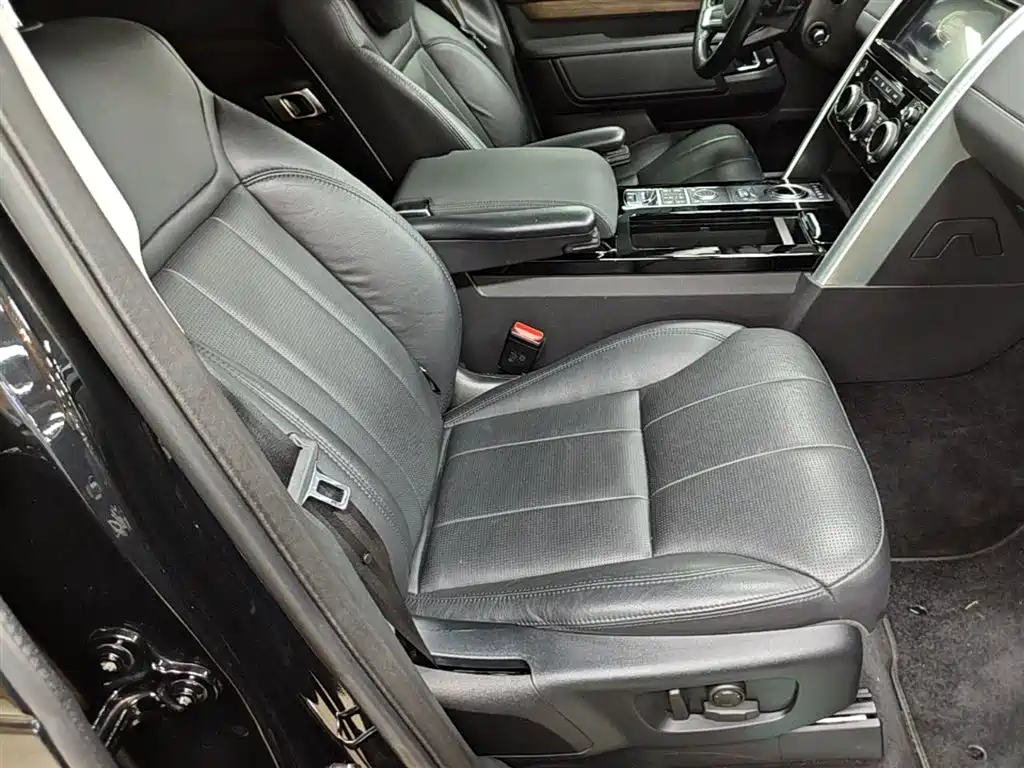 Land Rover Discovery 2019 3.0 SC V6 HSE фото 25