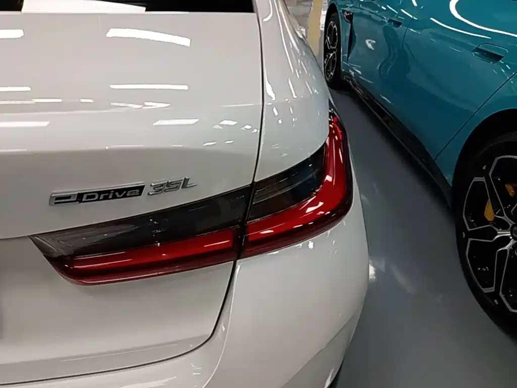 BMW i3 2022 2022 eDrive 35 L