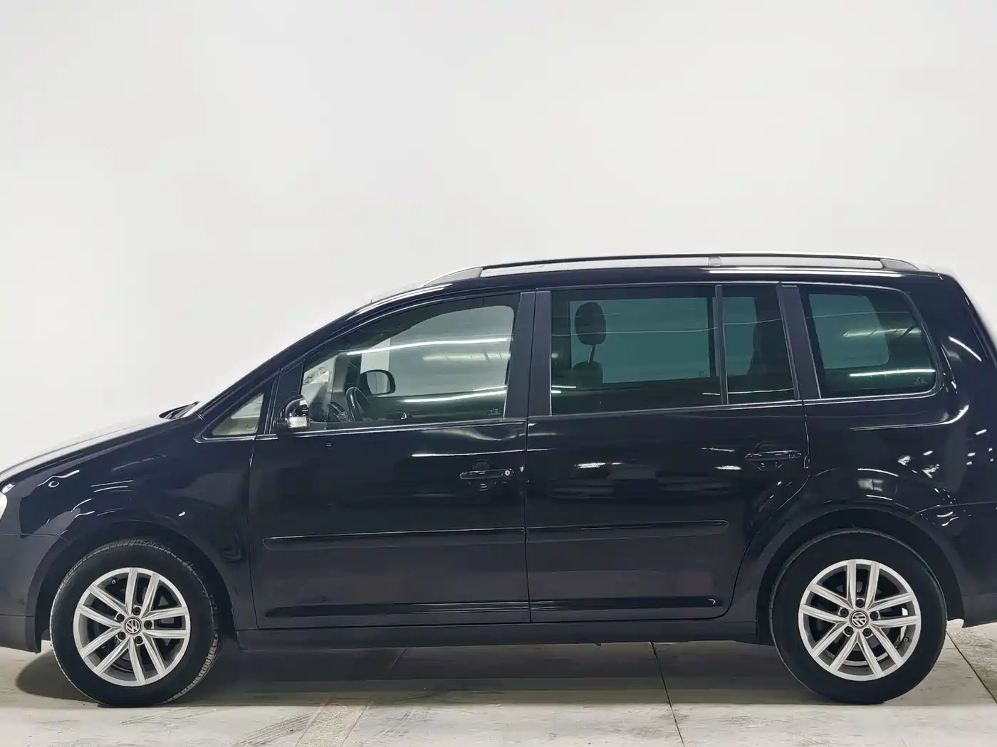 Volkswagen Touran 2007 2006 Model 1.8T Luxury Automatic 5-seater