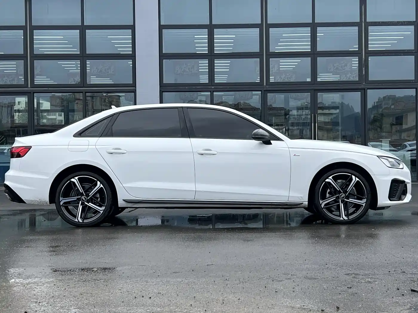 Audi A4L 2024 40 TFSI Luxury Dynamic фото 14