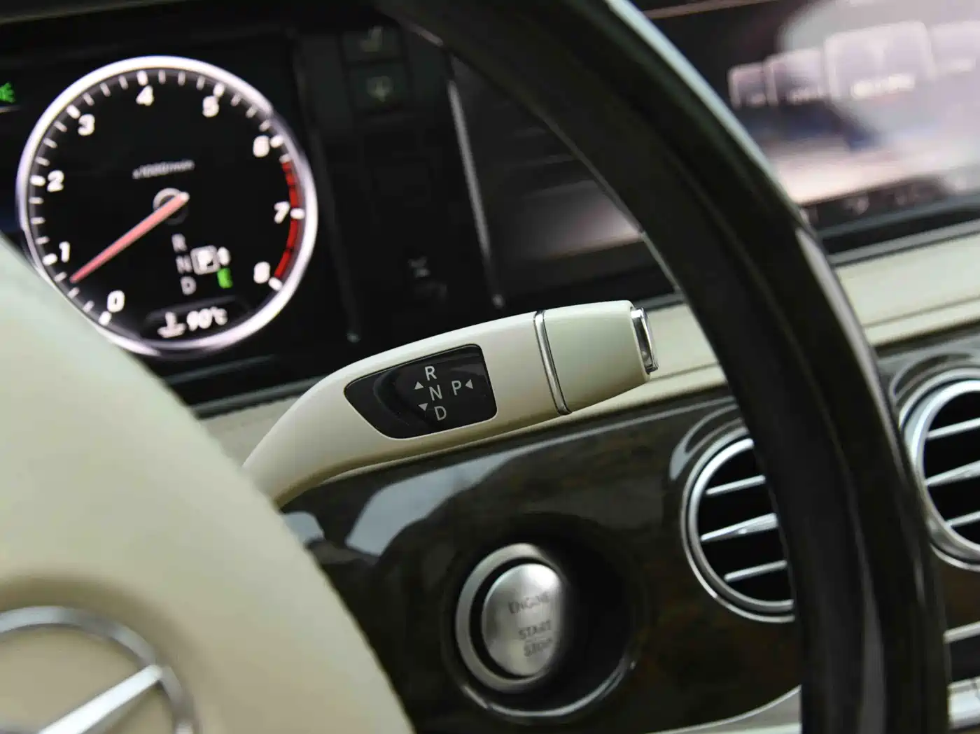 Mercedes-Benz S-Class 2014 S 320 L Business фото 7