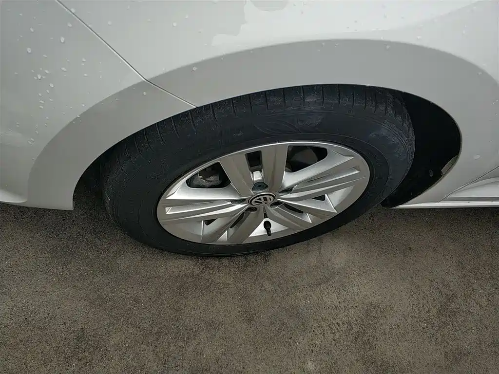Volkswagen Santana 2017 Gran Santana 1.6L Auto Trendline фото 25