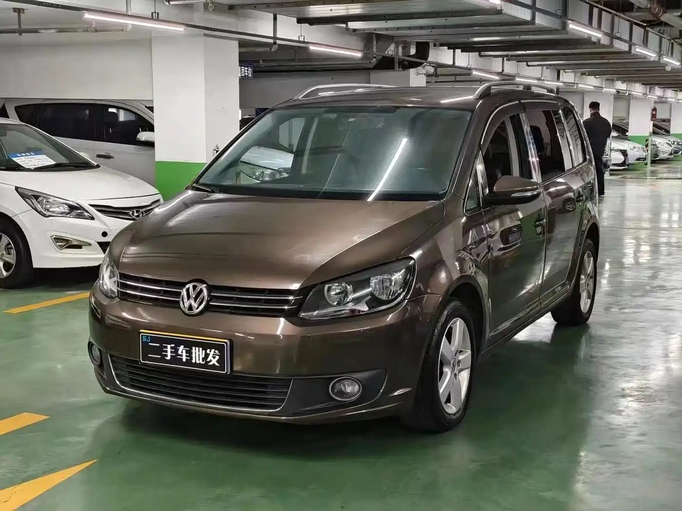 Volkswagen Touran 2013 1.4T Manual Trend 5-seater фото 3