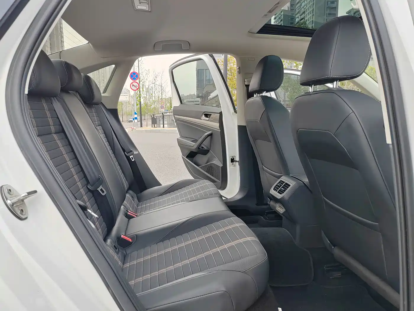 Volkswagen Lavida 2019 280TSI DSG Comfort Edition China VI фото 12