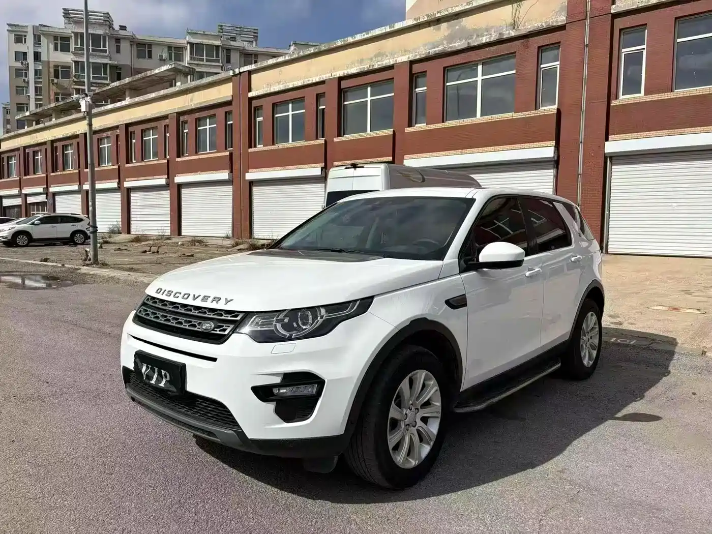 Land Rover Discovery Sport 2018 240PS SE Edition фото 3