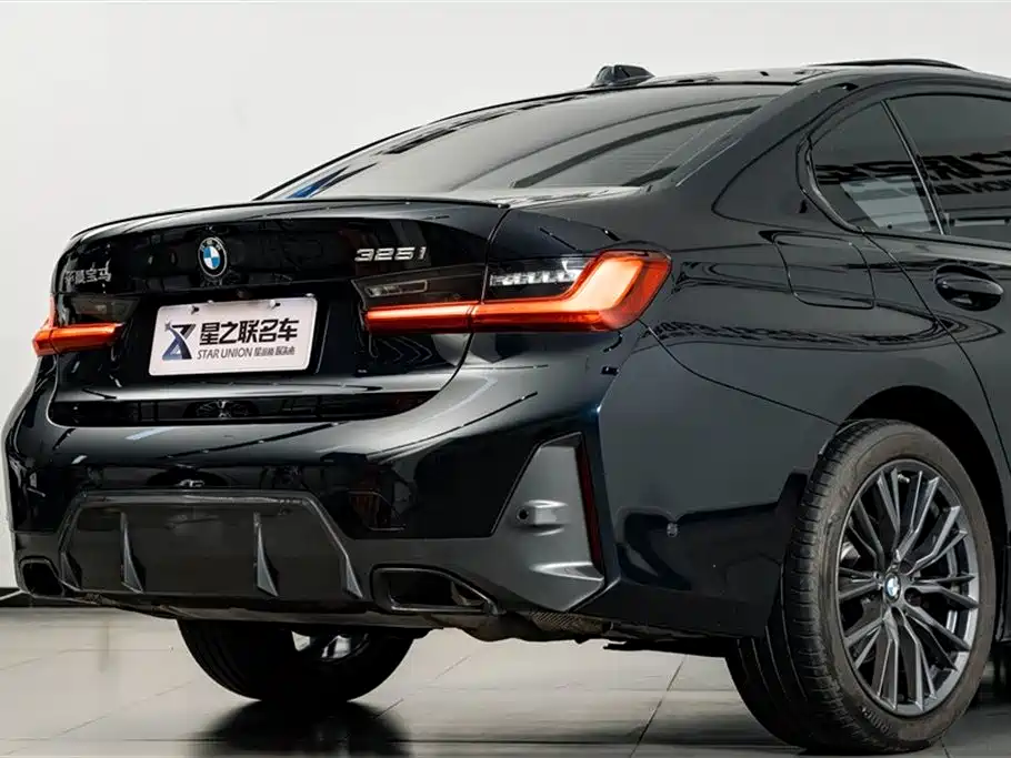 BMW 3 Series 2024 325i M Sport Shadowline Package фото 8