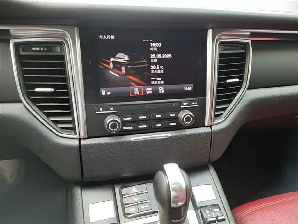 Porsche Macan 2017 Macan 2.0T фото 13