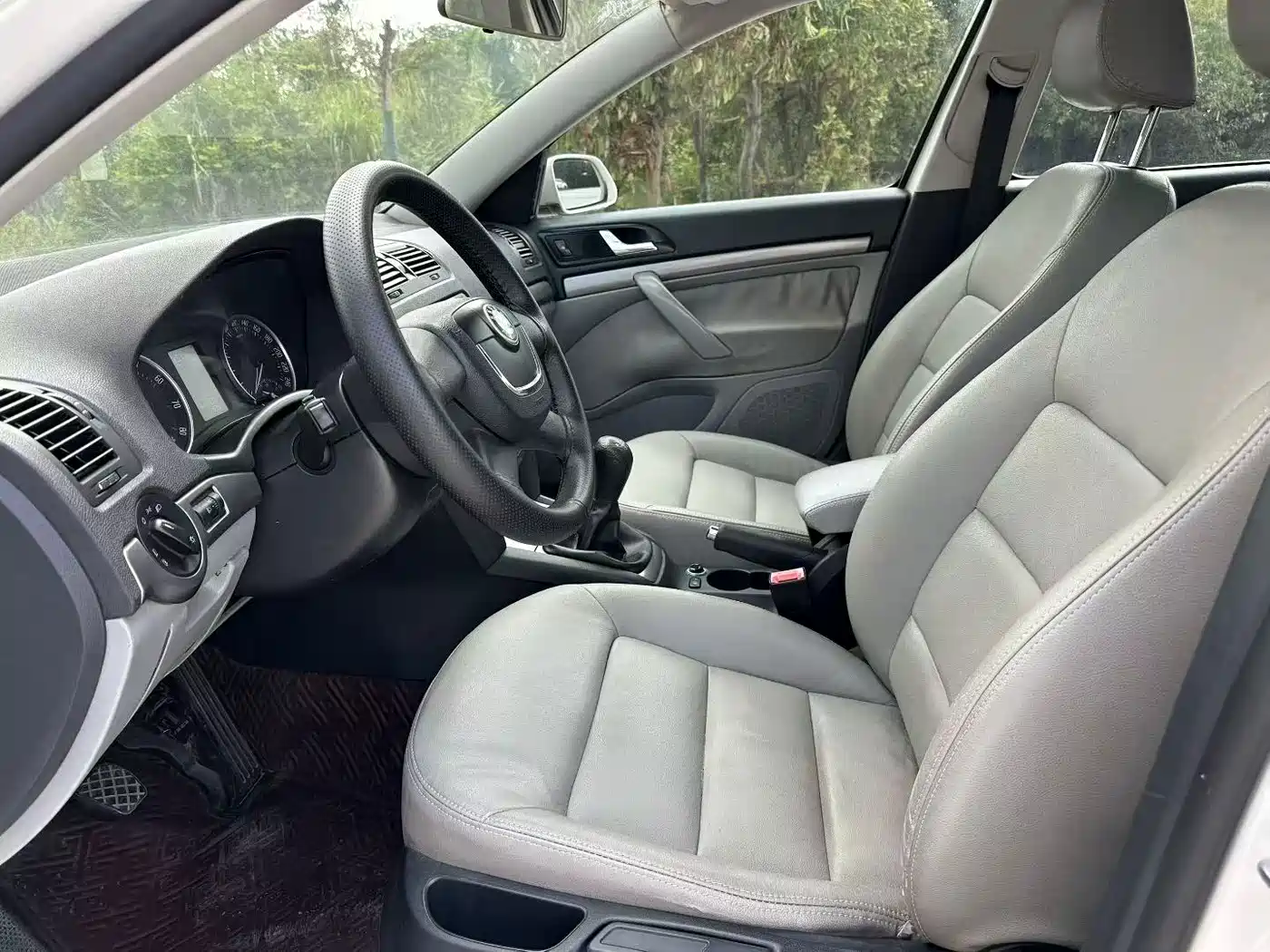 Фото 7 - Škoda Octavia