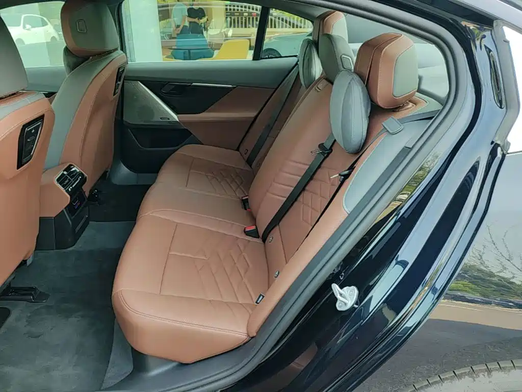 BMW i5 2025 2025 eDrive 40L M Sport Package