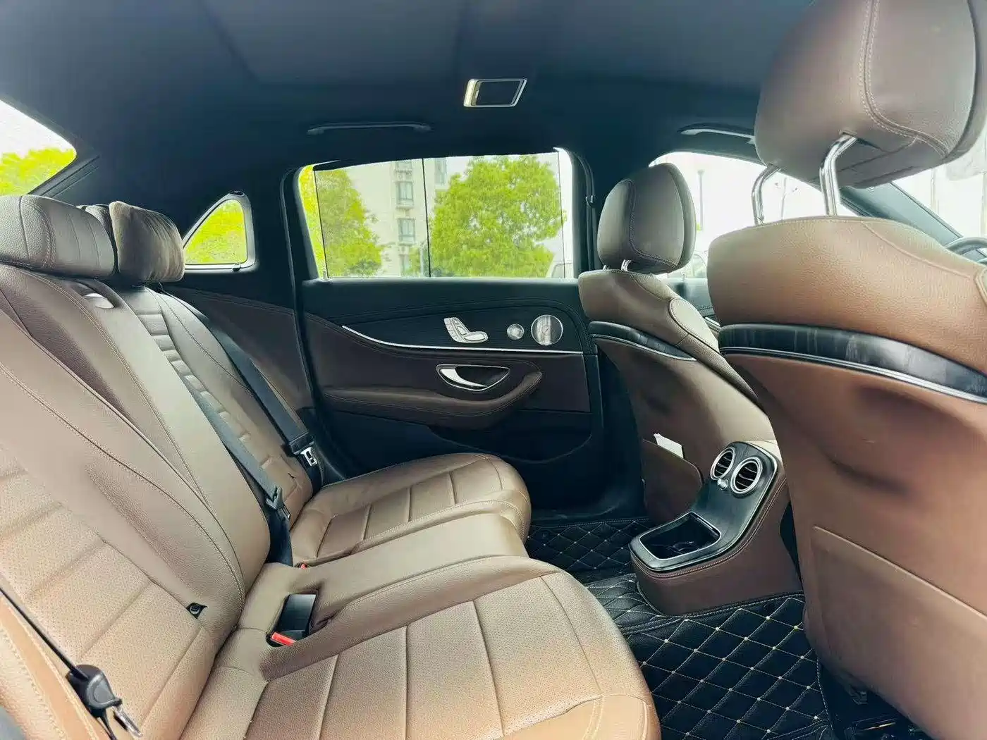 Mercedes-Benz E-Class 2021 E 300 L Sport Luxury Edition фото 21