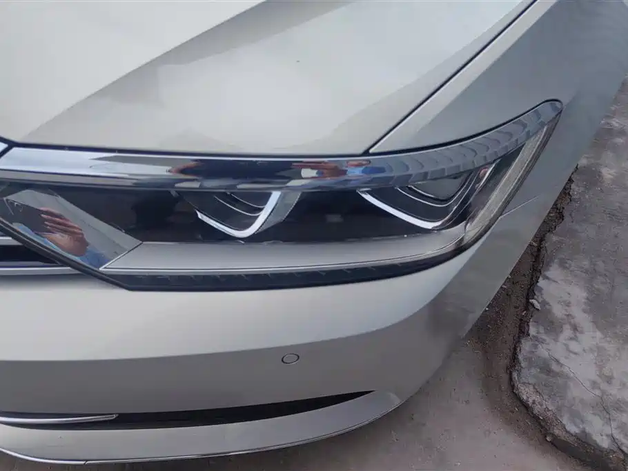 Volkswagen Magotan 2018 330TSI DSG Luxury фото 5