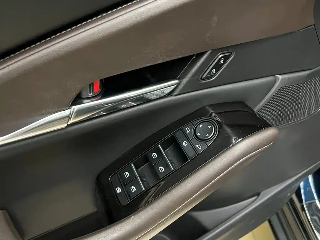 Фото 7 - Mazda CX-30