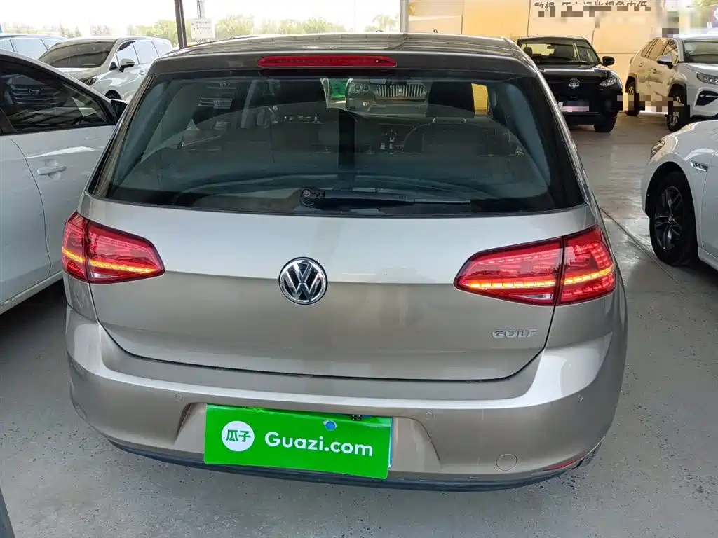 Volkswagen Golf 2016 1.6L Automatic Fashion фото 4
