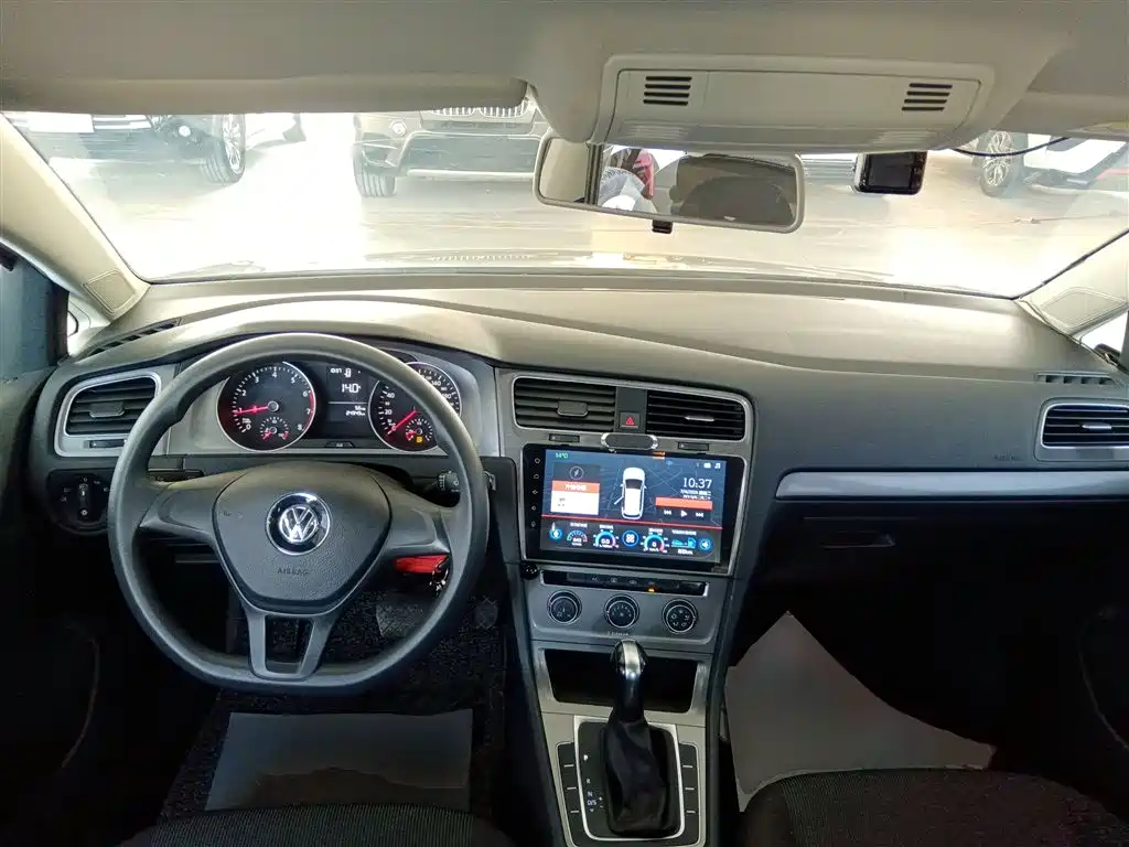 Volkswagen Golf 2016 1.6L Automatic Fashion фото 6