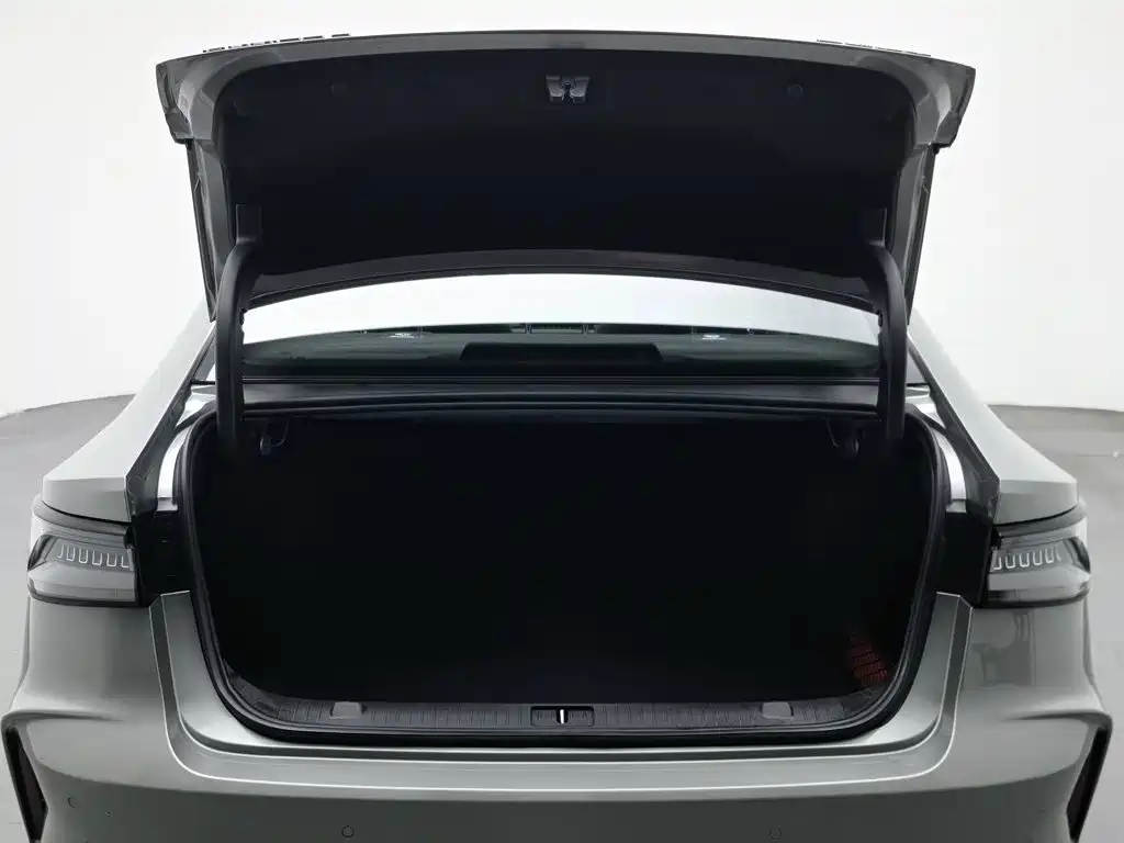 Chery Arrizo 8 2025 2024 1.6T DCT Smart