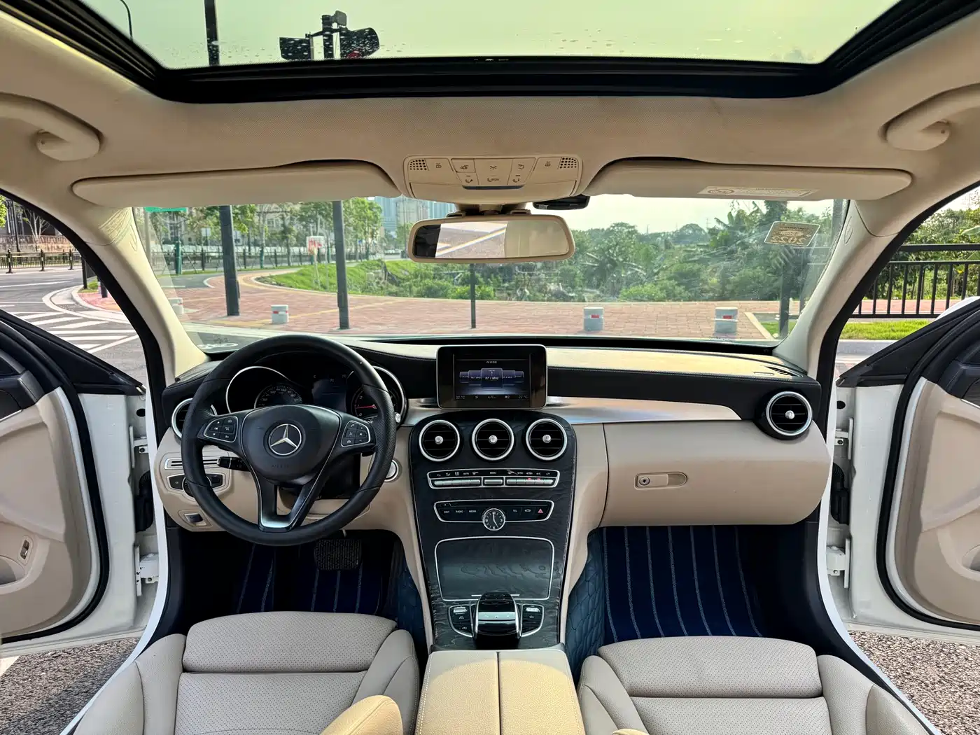 Mercedes-Benz C-Class 2015 Facelift C 180 L Sport фото 9