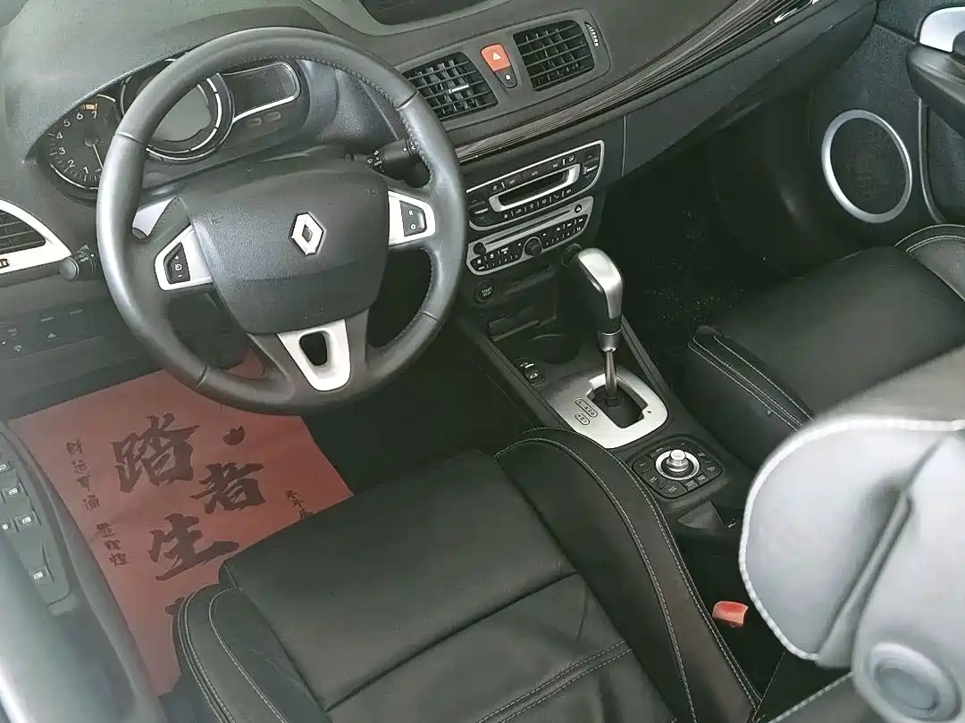 Renault Megane 2012 2011 CC 2.0 Fashion Navigation