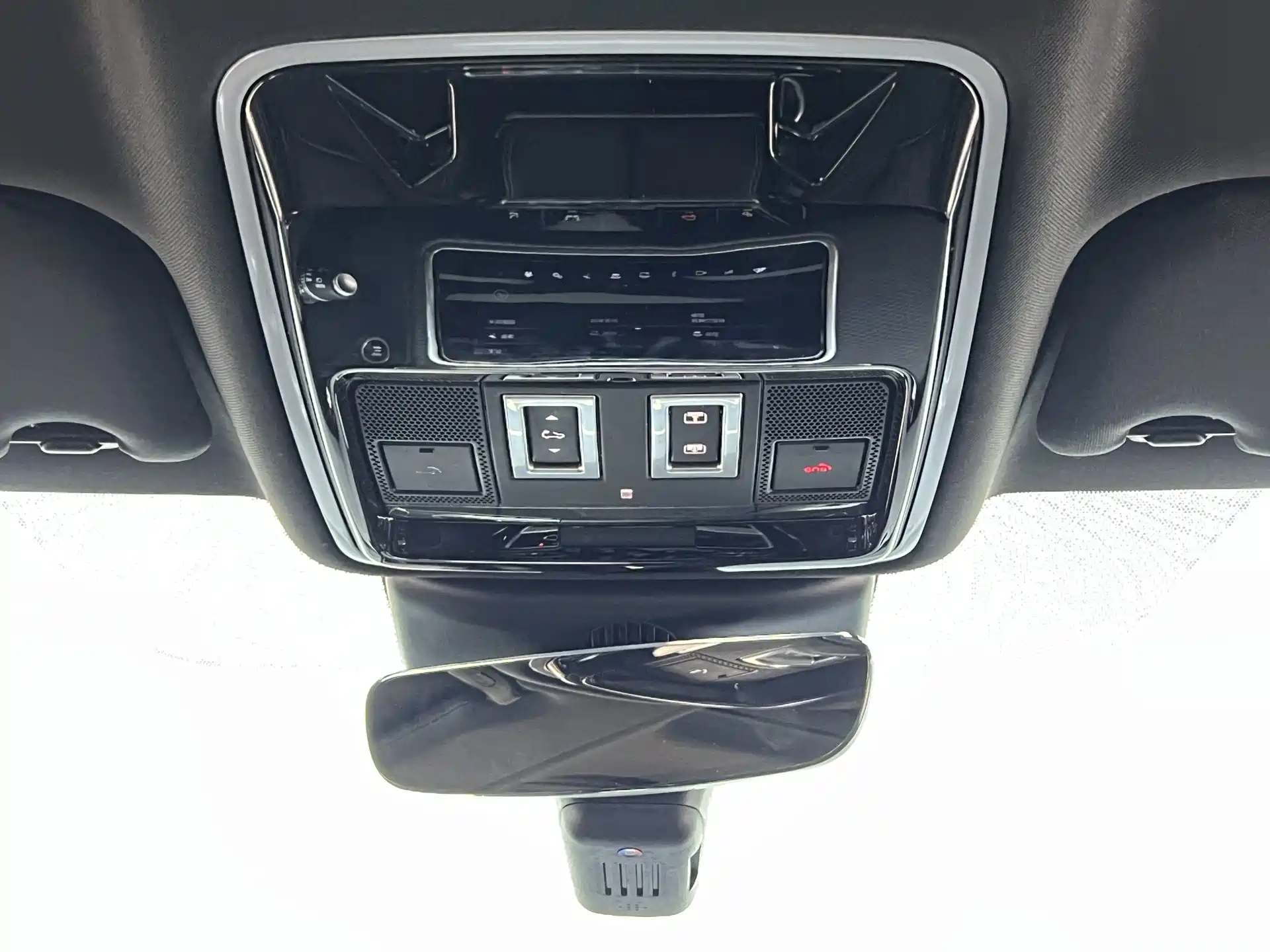 Фото 25 - Land Rover Range Rover Velar