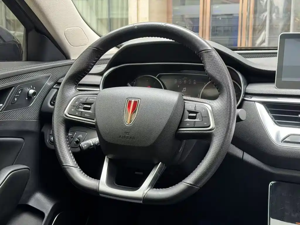 Фото 3 - Hongqi H5