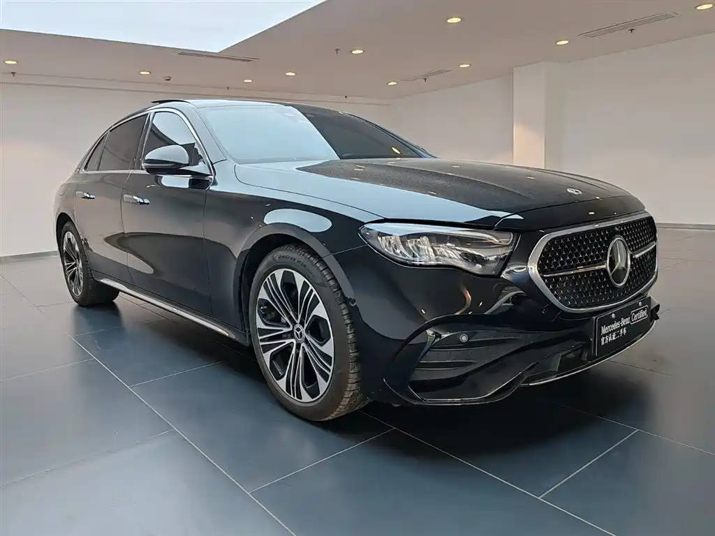 Mercedes-Benz E-Class 2024 E 300 L Fashion Sport фото 2