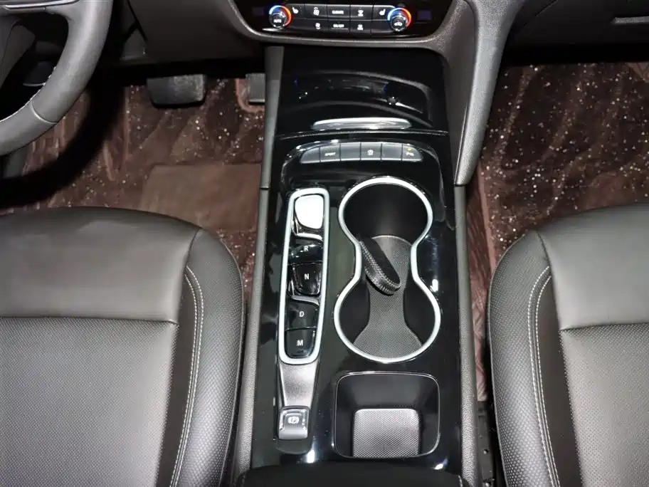 Buick Regal 2024 Facelift 28T Ultimate Enjoy Edition фото 15