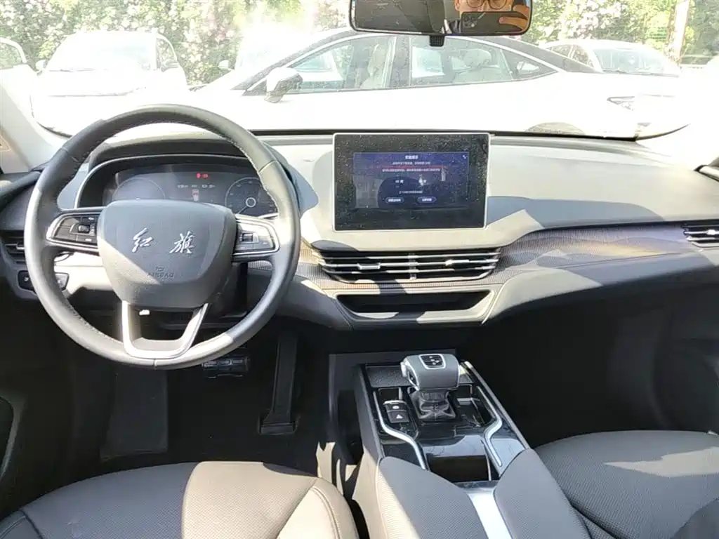 Hongqi E-QM5 2023 Facelift Basic Travel Edition фото 10