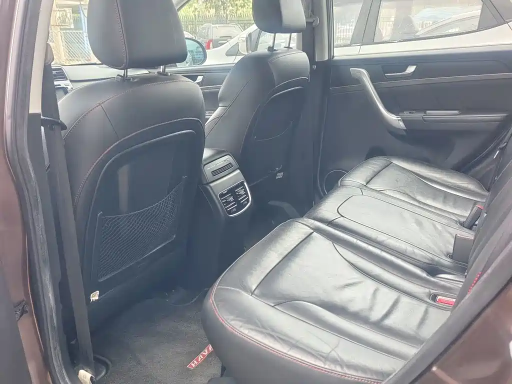 Photo 13 - Haval H6